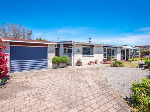 9 Bermuda Grove, Paraparaumu Beach