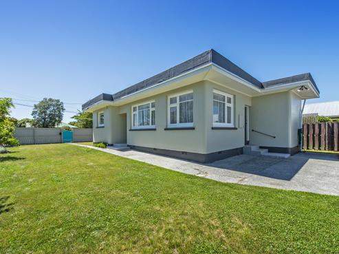 10 Lee Street, Southbridge