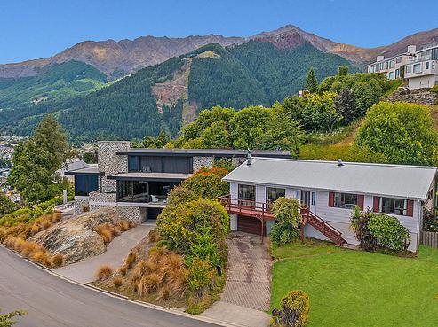 12 Wakatipu Heights, Queenstown Central