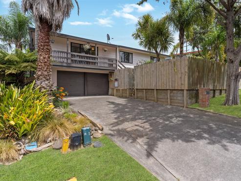 1/70 Totaravale Drive, Totara Vale