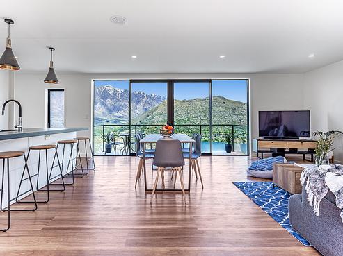 4 Florence Close, Queenstown Hill