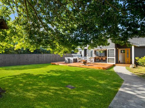6 Applemoors Way, Riverhead