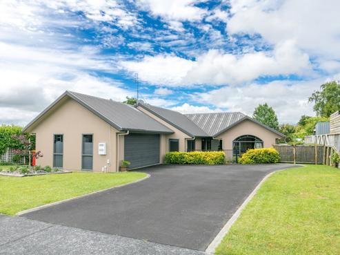71 Ayrshire Drive, Grandview Heights