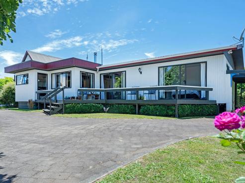 15 Kempton Place, Richmond Heights