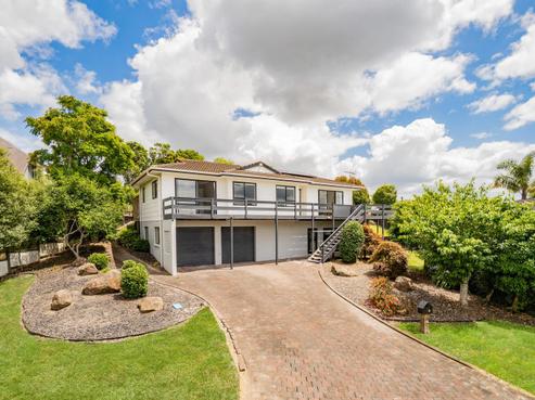 8 Forsythe Place, Massey