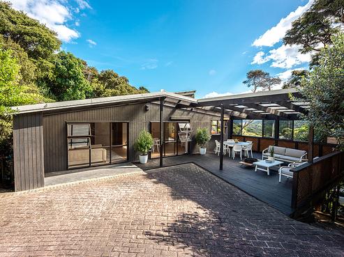 54A Crescent Road East, Ostend
