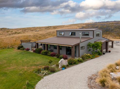 326 Golden Road, Alexandra