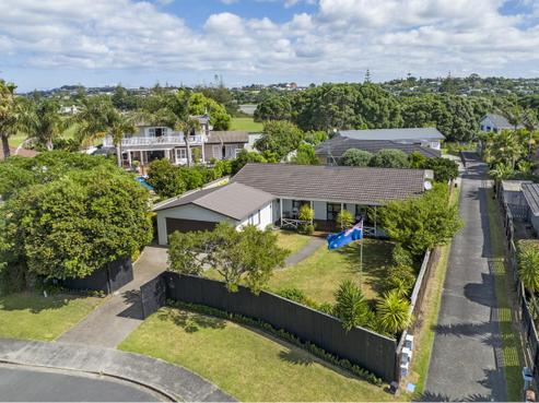 6 Edgewater Grove, Orewa