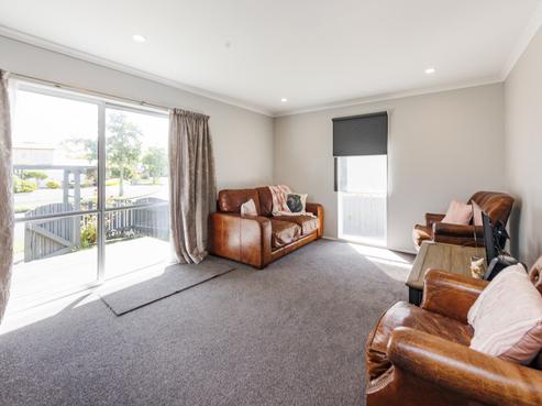 17 Apollo Parade, Milson
