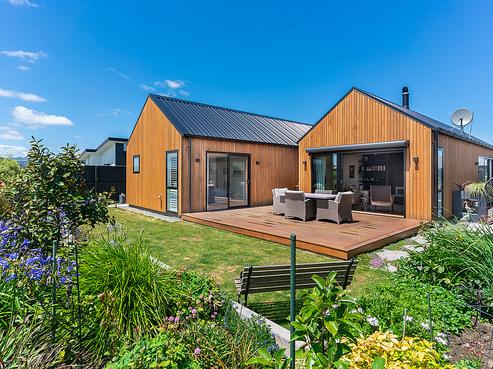 8 Belmont Lane, Lincoln