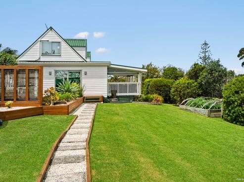 19 Cherrie Road, Beachlands