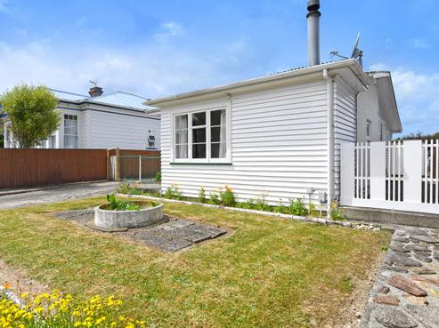 102 Gibbons Street, Ebdentown