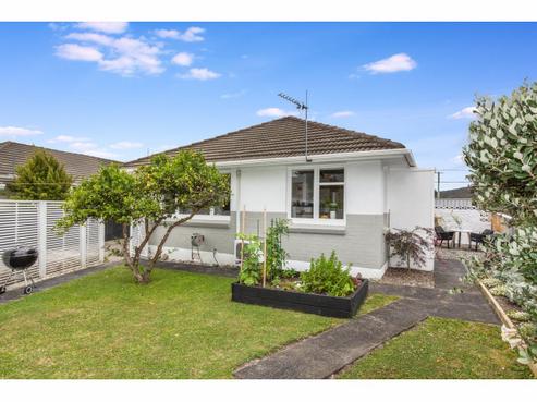 29 Mabey Road, Avalon