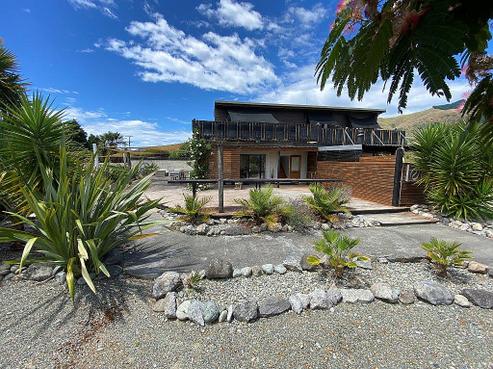 734 Abel Tasman Drive, Pohara