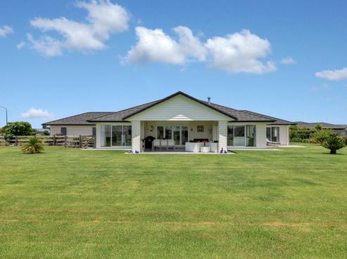 21 Lochalsh Drive, Waipu