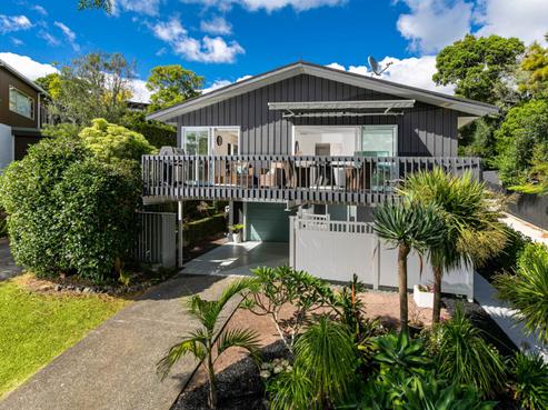 10 Surville Place, Mairangi Bay