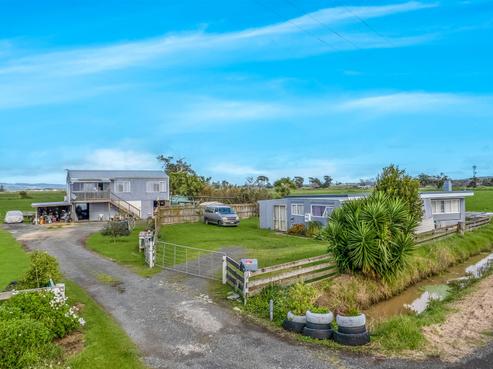 25 Spains Road, Awanui