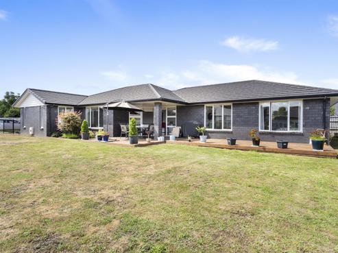 6 Plescher Crescent, Leamington