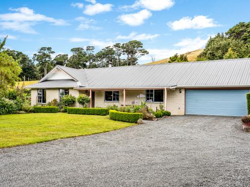 5D Janet Frame Way, Whitemans Valley