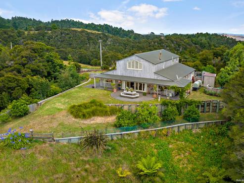 123 Rataroa Road, Miranda