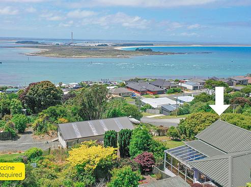 79 Walker Street, Bluff