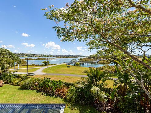 12 Edgewater Grove, Orewa
