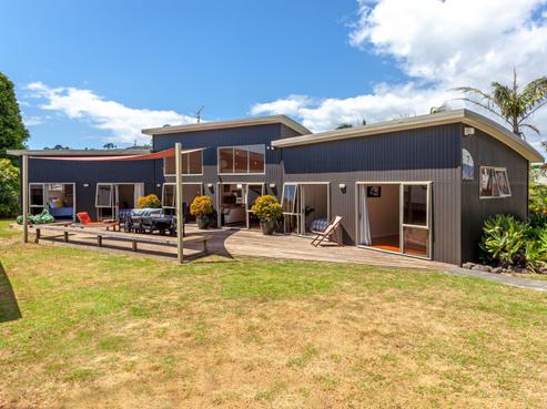 7 Cathedral Court, Hahei