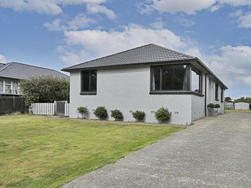 16 Lyon Street, Glengarry