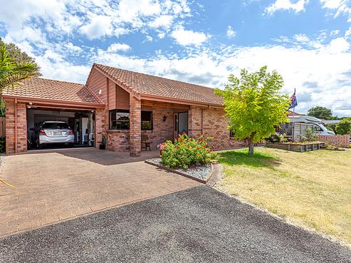 301B Sylvia Road, Whangamata