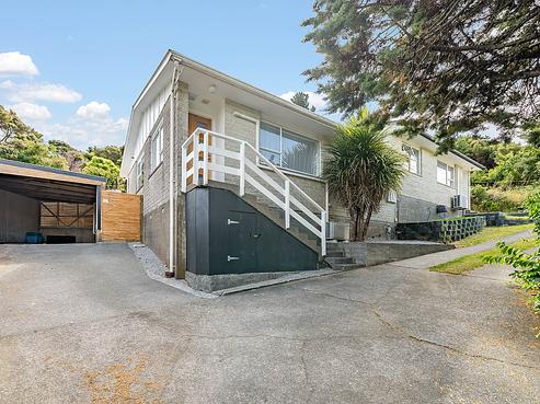 1/6 Naseby Grove, Wainuiomata