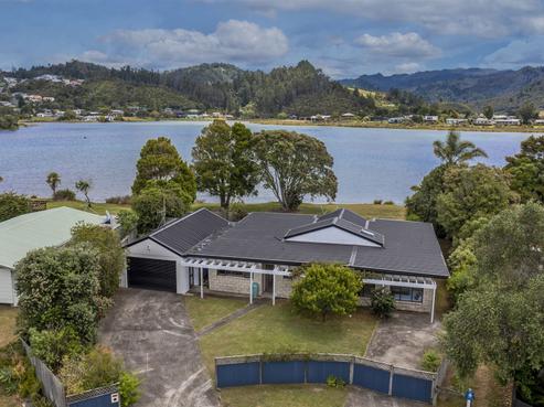10 Marquet Place, Tairua