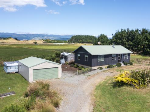 75 Strathnaver Drive, Waikawa Beach