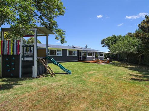 11 Taihiki Road, Clarks Beach
