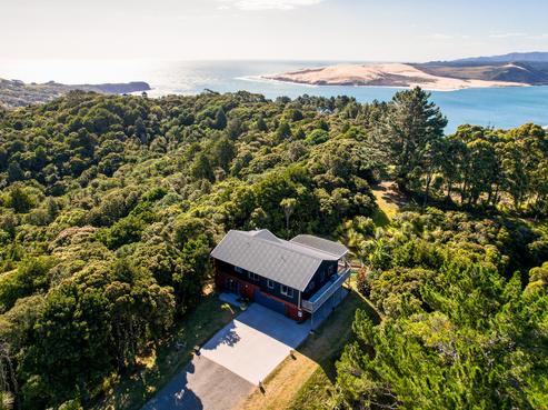 12 Miro Avenue, Omapere