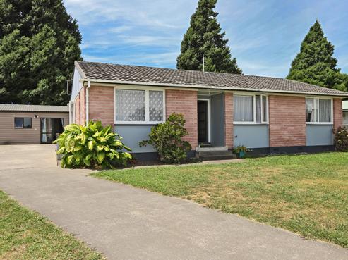308 Tui Place, Camberley
