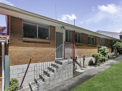 3/2B Queensway, Three Kings