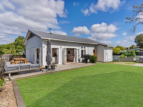 1B Fair Oaks, Pukekohe