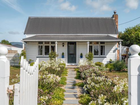 2 Trinity Lane, Greytown
