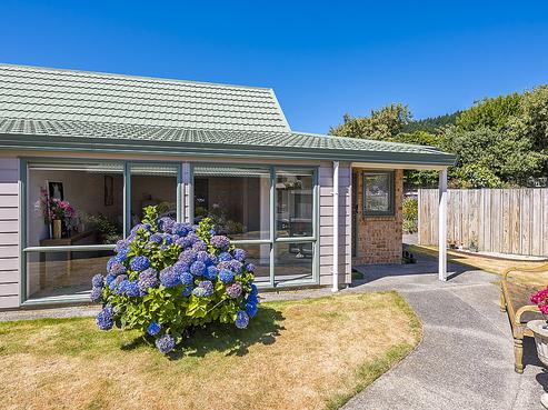 8/17 Redwood Close, Paraparaumu