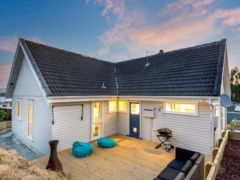 11 Penryn Drive, Mana