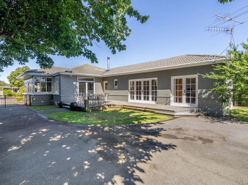 8 Russel Street, Gladstone