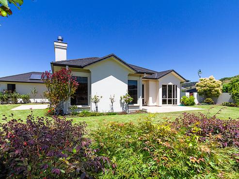 54 Merlot Drive, Greenmeadows