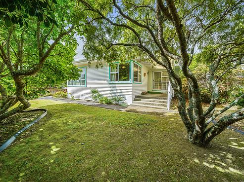 144 Hine Road, Wainuiomata
