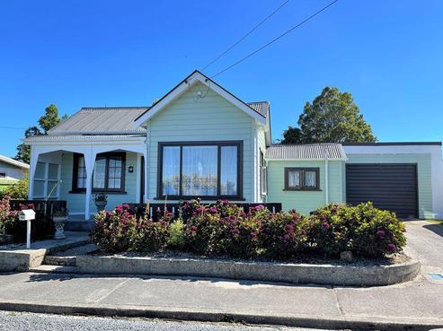 25 Cowes Street, Kaitangata