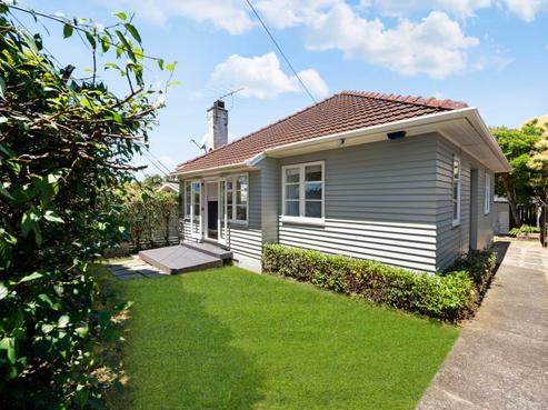216A Meola Road, Point Chevalier