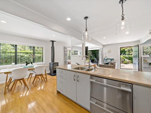 33A Caulton Street, Saint Johns