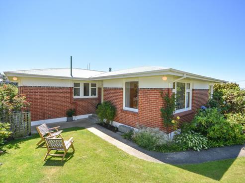 19 Cooper Street, Mornington
