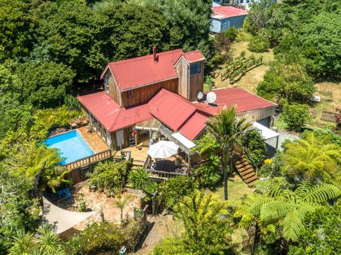 2 Oxford Terrace, Coromandel