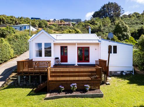 76 Manapouri Street, Ravensbourne