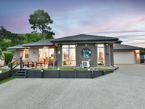 25 Waldorf Crescent, Orewa